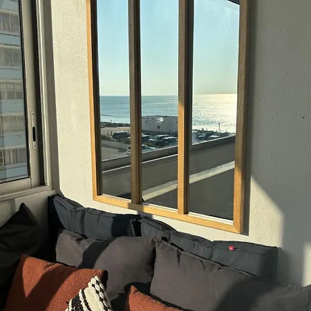 Hilaire Sea View Apartament *