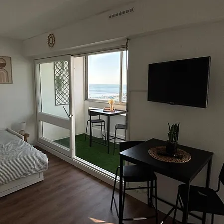 Hilaire Sea View Apartament